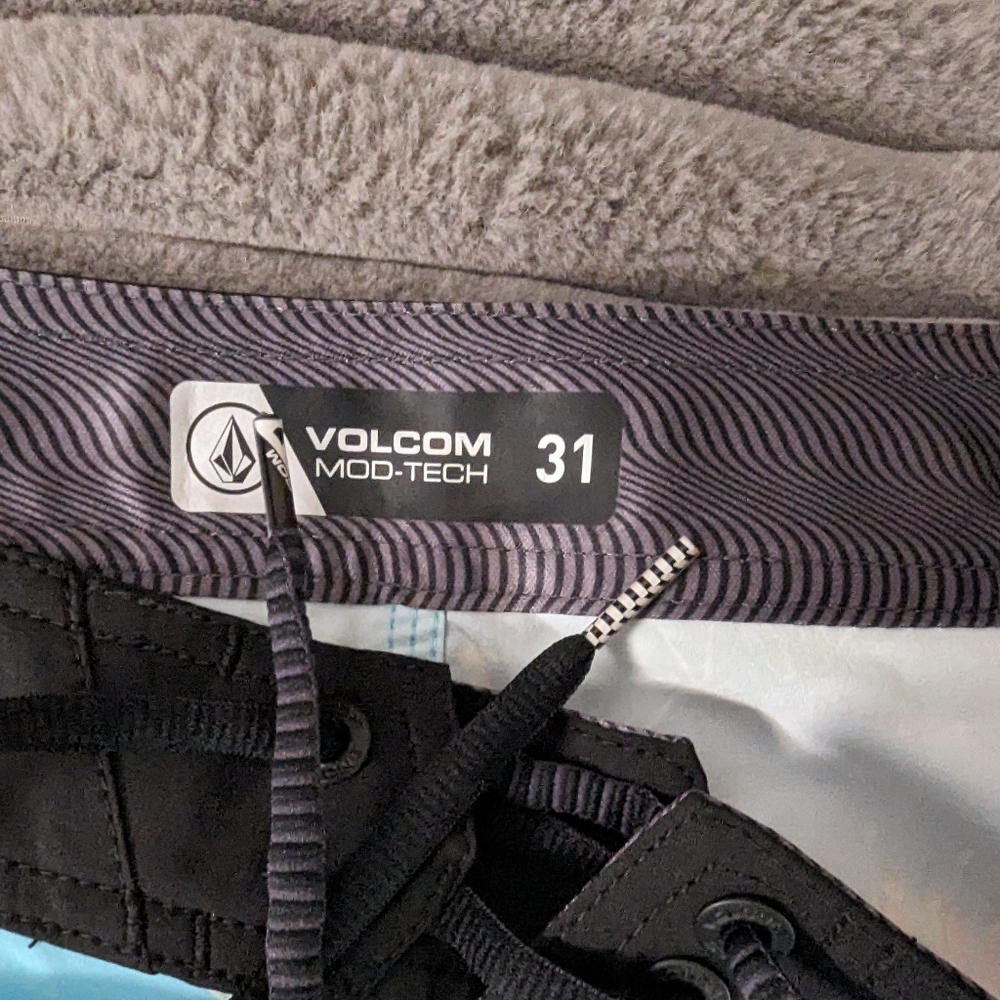 Volcom Mod-Tech Hawaii 31 - Picture 7 of 10